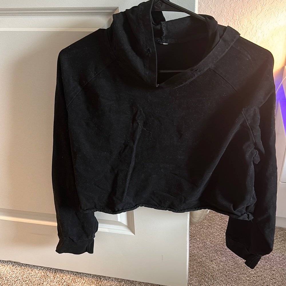Cropped Black Hoodie